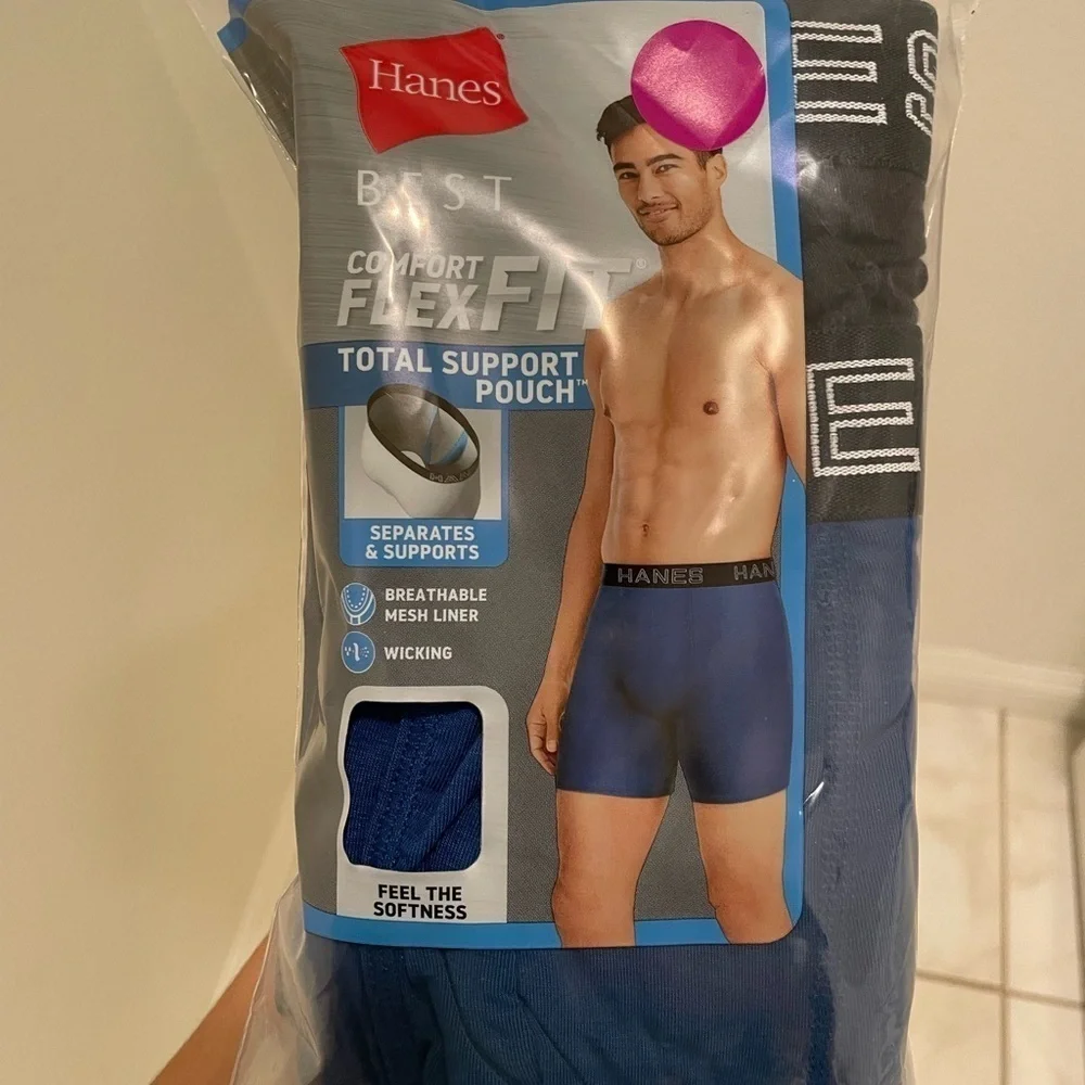 NWT Mens Hanes Boxer Briefs Size Small 27-30​​​​​​​